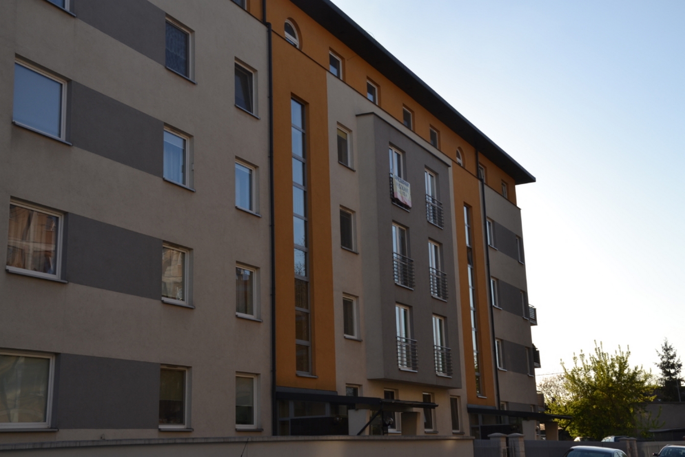 klatki schodowe budynku przy ulicy Wiejskiej 15-17 w Tarnowie