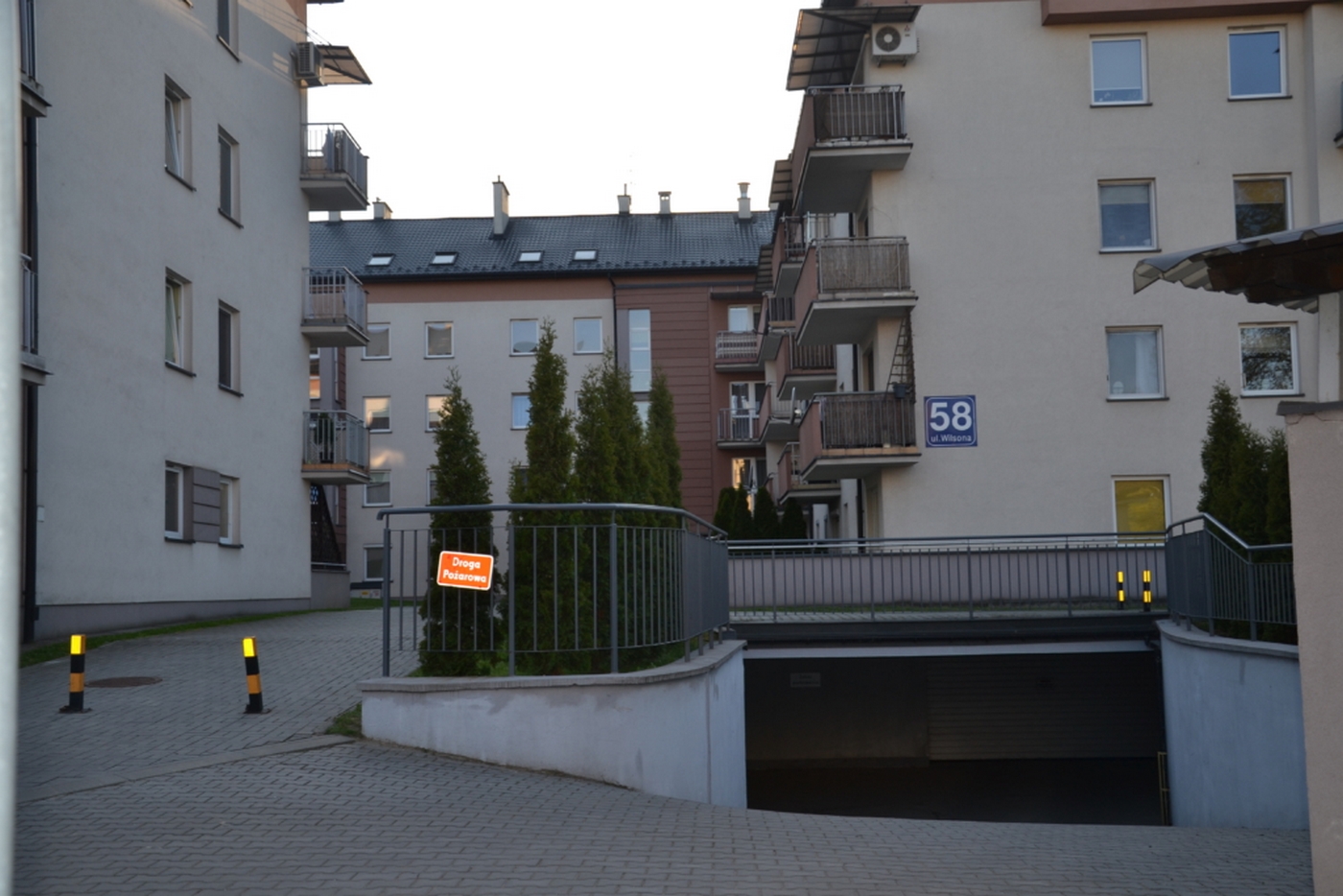 Wjazd do garażu podziemnego