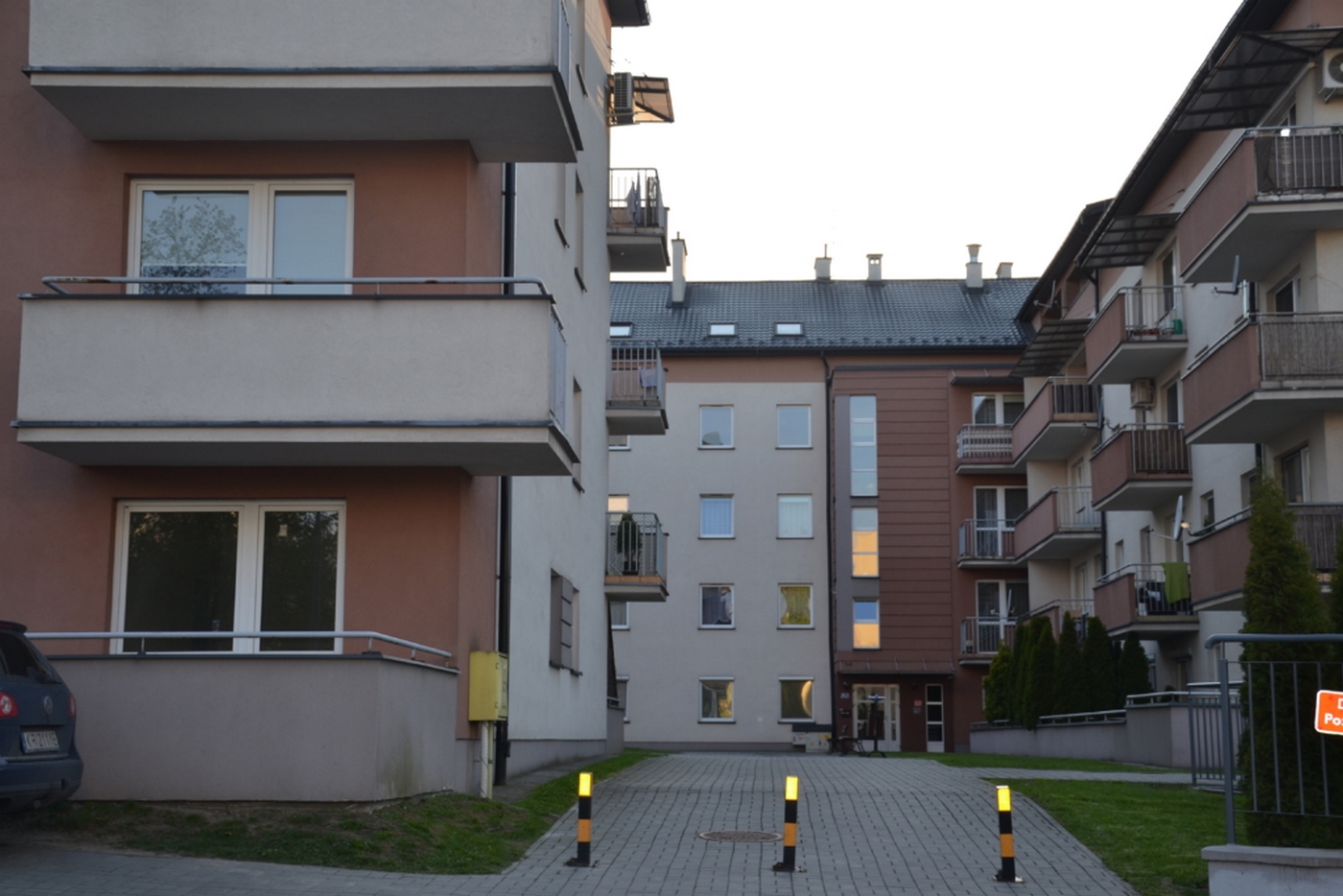 Wejście na osiedle przy ulicy Wilsona w Tarnowie