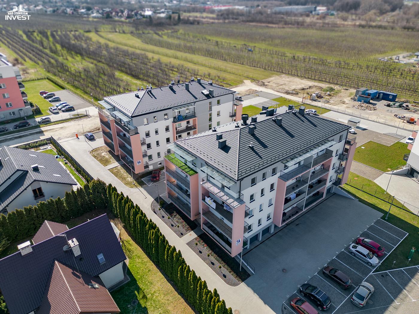 Zespół budynków wielorodzinnych przy ulicy Niedojadły w Tarnowie z drona