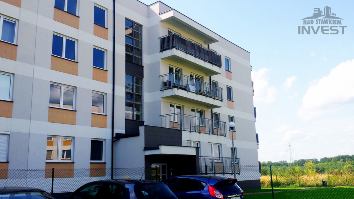 Wejście do budynku mieszkalnego przy ulicy Wieniawskiego 12B w Tarnowie