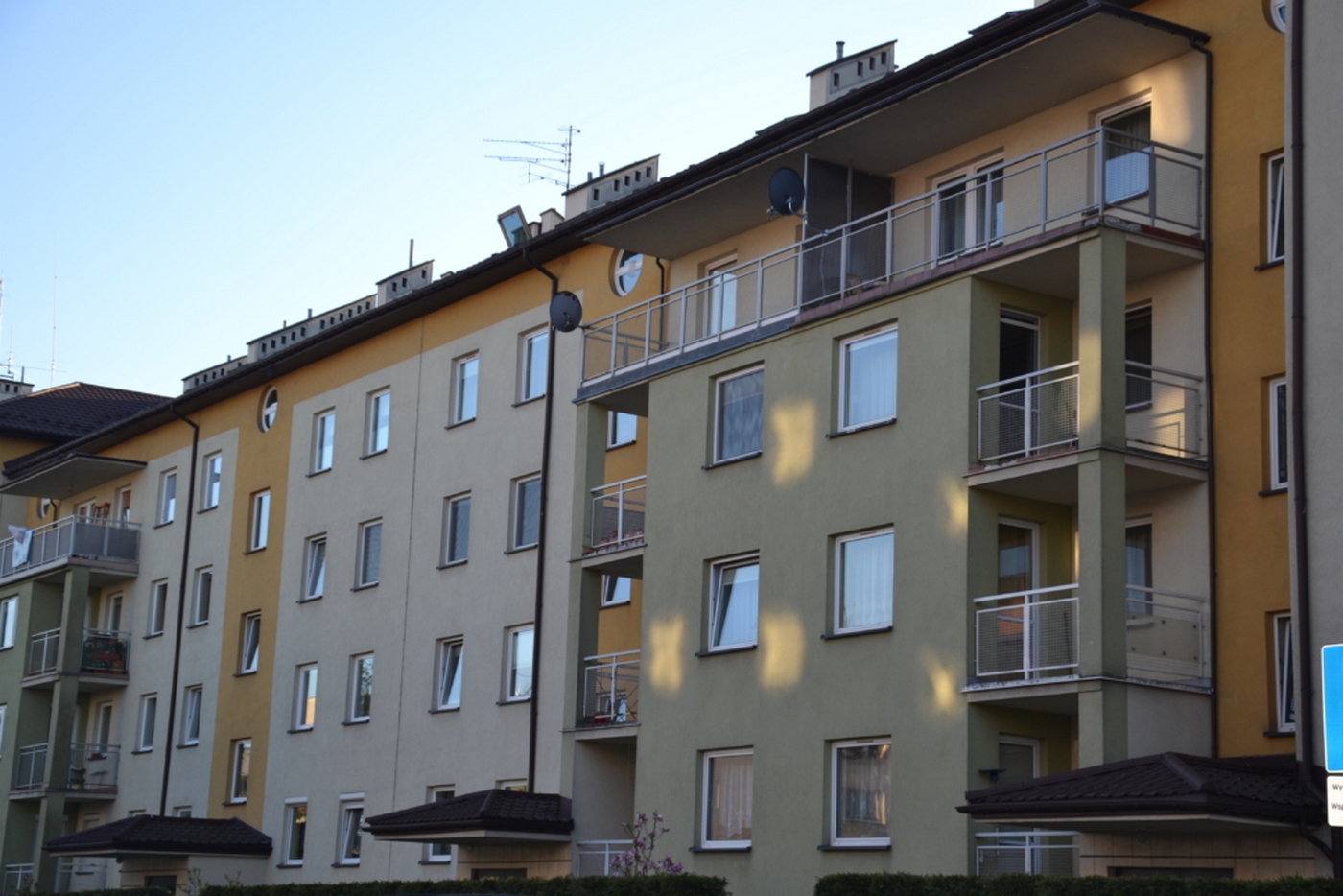 wejście do budynku przy ulicy Fredry w Tarnowie